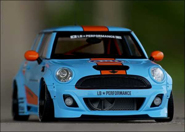 1:18 Mini Cooper LB Performance Liberty Walk GULF DESIGN - RAR LBWK -